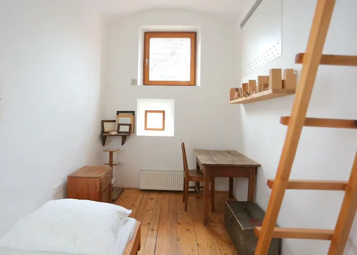 Celica אכסניה *